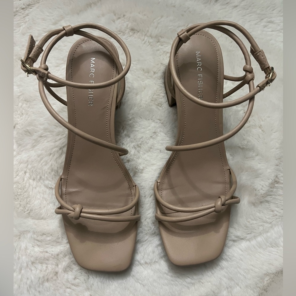 ‼️FLASH SALE ‼️Marc Fisher Sandals